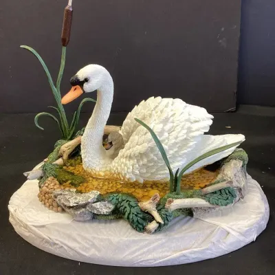 Swan Scene “Motherly Love”