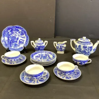 Little Hostess Japan Child’s Tea Set