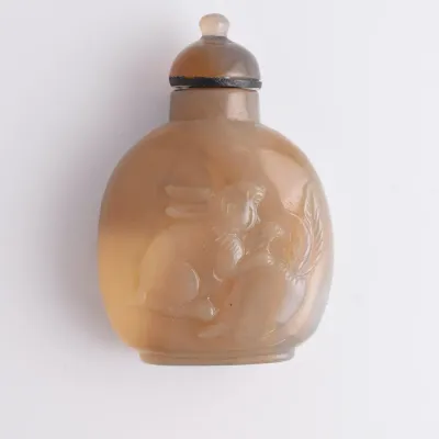 Vintage / Antique Chinese Banded Agate Carved Rabbit Snuff Bottle