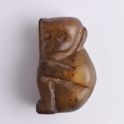 Vintage / Antique Chinese Monkey Agate Carving