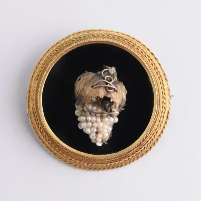 14k Yellow Gold Antique Victorian Onyx & Seed Pearl Grape Brooch
