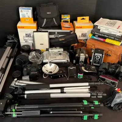 Panasonic LUMIX FZ35, Kodak Duaflex III, Brownie Hawkeye Cameras & Photography Equipment
