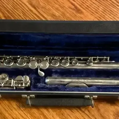 W.T. Armstrong Model 104 Silver-Plated Student Flute with Original Hard Case