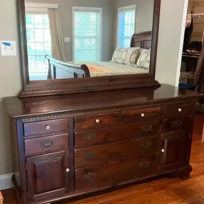 Ethan Allen Solid Wood Dresser with Detachable Mirror 