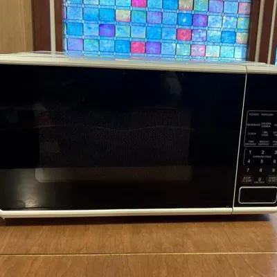 Mainstay 700w Countertop Microwave 
