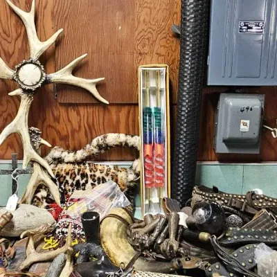 Rustic, Western and Native American Items
