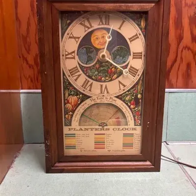 Vintage Mechtronic Planters Clock 