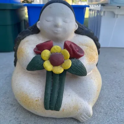 Vintage Folk Art Terracotta Woman Holding Flowers – Decorative Pottery Planter