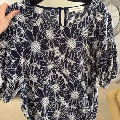 Women’s Blouse & Mixed Outerwear Lot, Mixed Sizing 