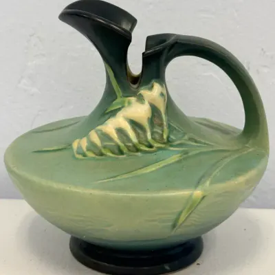 Vintage Roseville Pottery Freesia 19-6 Ewer Pitcher Vase – Green – 6"