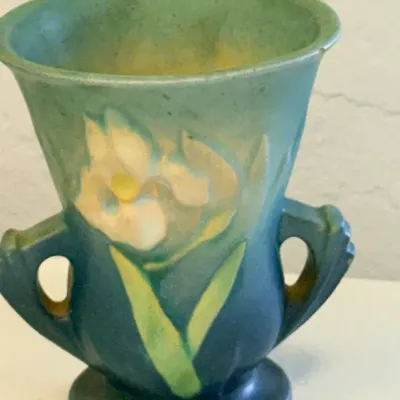Vintage Roseville Pottery White Rose Pattern #914-4 Double-Handled Vase – Blue & Green – 4”