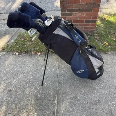 Calloway Golf Bag, With Wilson ProStaff Clubs, Stand, And Shoulder Harness And More!