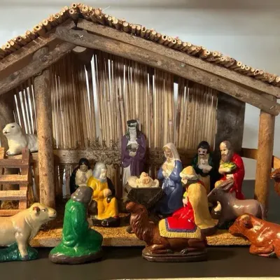 18 Piece Small Creche and Nativity Set