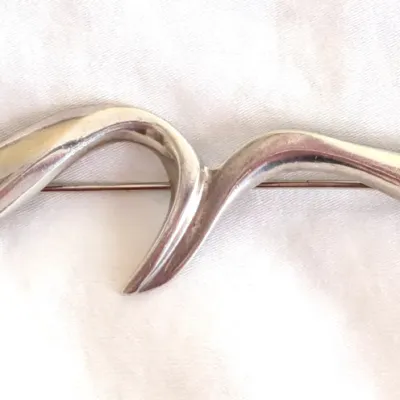 Sale Photo Thumbnail #192: Sterling Silver Brooch / Wave, Bird