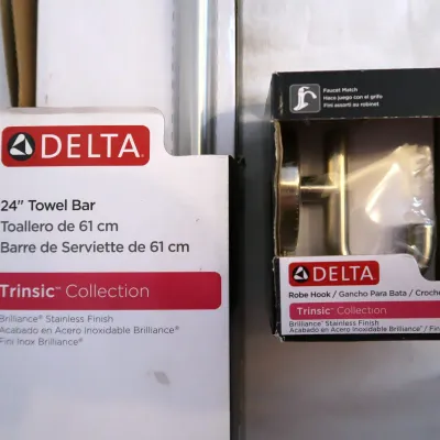 Sale Photo Thumbnail #141: Delta Trinsic Towel Bar And Robe Hook - New