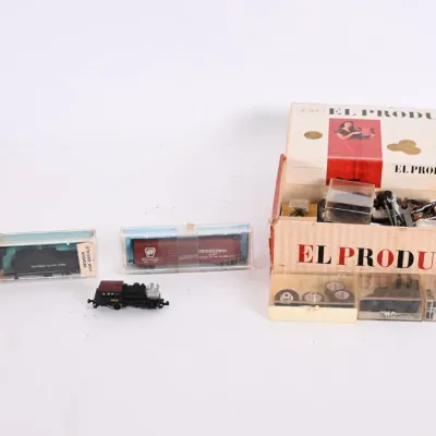 Sale Photo Thumbnail #200: N Scale Train Cars & El Producto Box of Parts