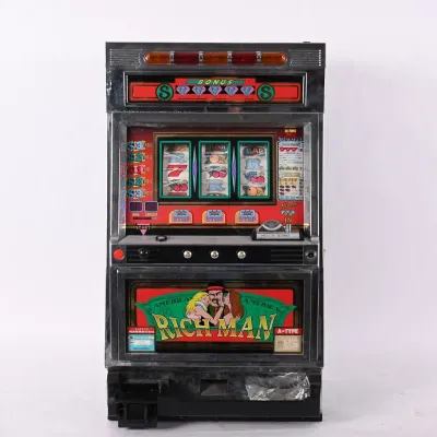 Sale Photo Thumbnail #134: Japanese Pachislo "Big Man" Slot Machine
