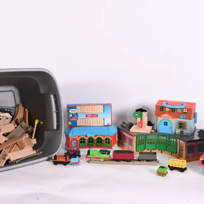 Sale Photo Thumbnail #306: Thomas & Friends Trains, Roundhouse & Wood Track