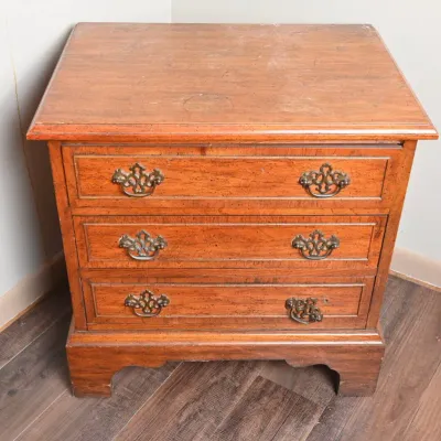 Sale Photo Thumbnail #105: Vintage Sheffield Manor 3-Drawer Nightstand