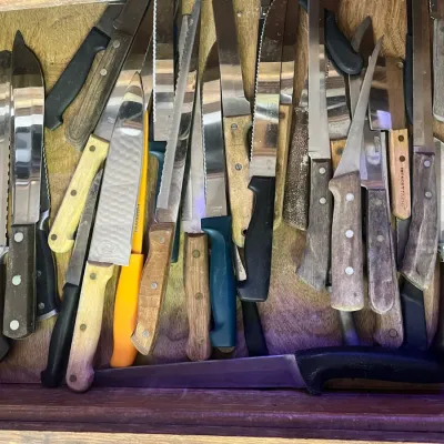 Sale Photo Thumbnail #317: Large Lot Kitchen Knives w/ Wood & Poly Handles