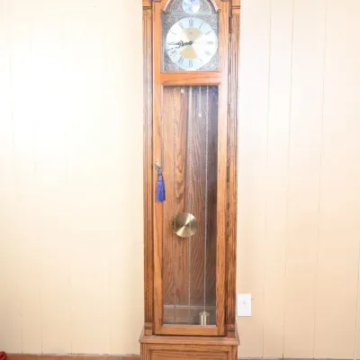 Sale Photo Thumbnail #19: Vintage Ethan Allen Oak Grandfather Clock