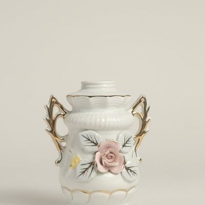 Sale Photo Thumbnail #213: Vintage Occupied Japan Porcelain Rose Vase