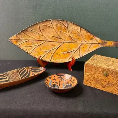 Leaf Platter & Exotic Wood Décor Collection