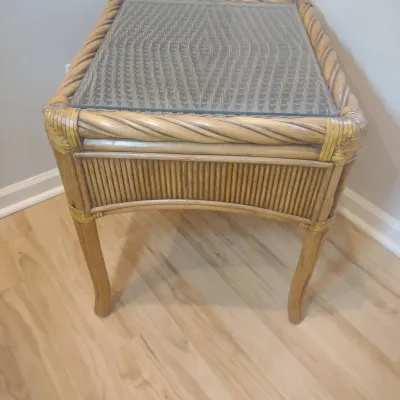 Coastal Style Rattan End Table With Glass Top