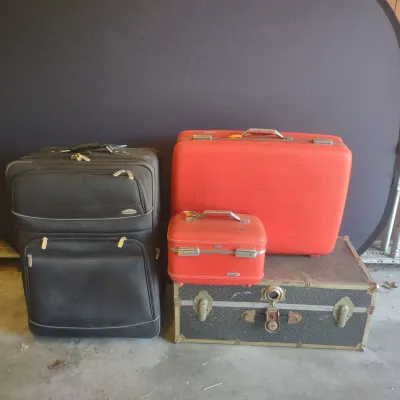 Luggage And Footlocker 