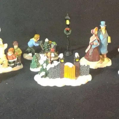 Christmas Village Characters And Small Scenery Pieces 
