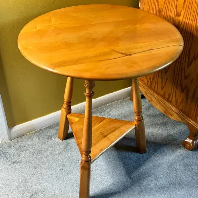 Vintage Round 2-tiered Maple Side Table