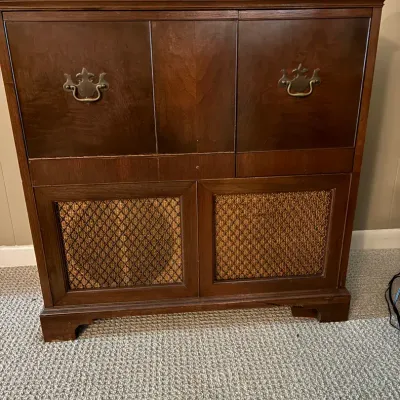 A Philco Model 46-1213  vintage radio-phonograph console cabinet