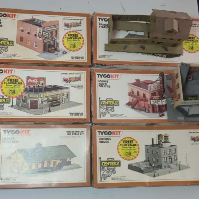 Tyco Building Kits And Boxes