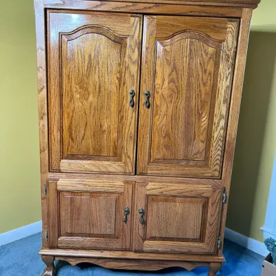 Solid Oak Entertainment Center 