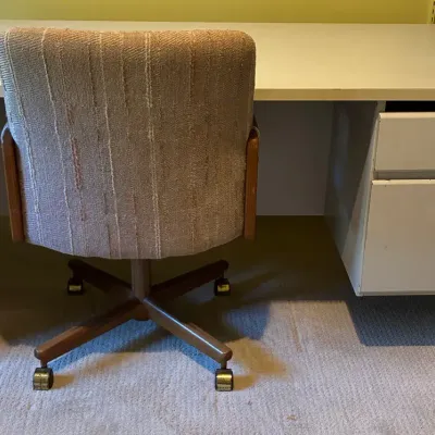 White Desk And Office Chair