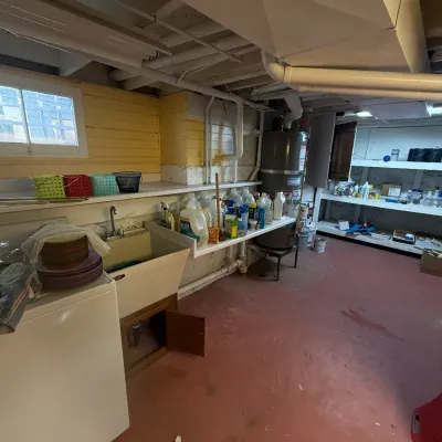 Sale Photo Thumbnail #28