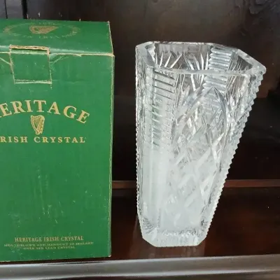 Heritage Irish Crystal clear mouth-blown cut lead crystal vase, accompanied by its original green box.