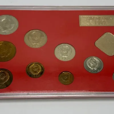 1987 USSR Soviet Union Official Mint Set Leningrad Mint Proof-Like Red Holder