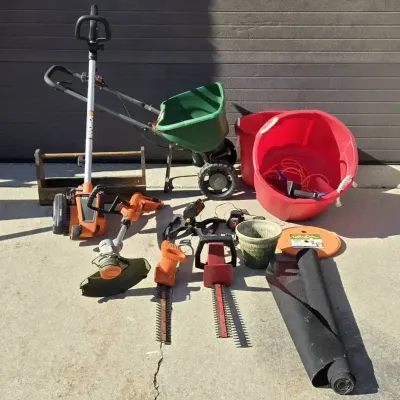 Yard + Garden Lot (WHF)
