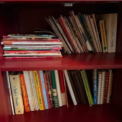 Extensive Vintage & Contemporary Cookbook Collection - Betty Crocker, Taste of Home & More