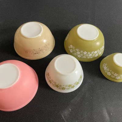 Lot Of Vintage Pyrex Mixing Bowls