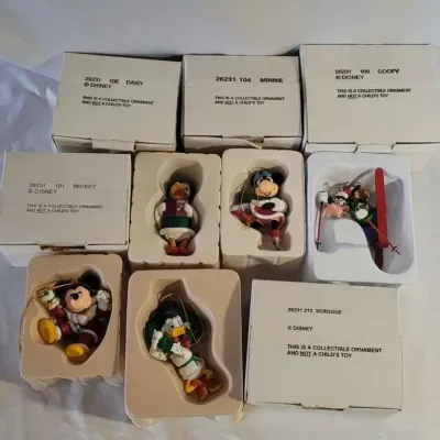 Lot of 5 New Open Box Disney Christmas Ornaments - Goofy Minnie Mickey Mouse Daisy and Scrooge