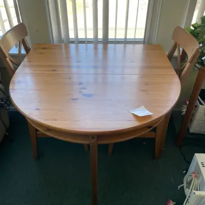 IKEA Drop Leaf Table And Chairs 