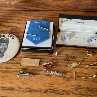 Lot Of Vintage Tie Clips Cufflinks Men’s Jewelry