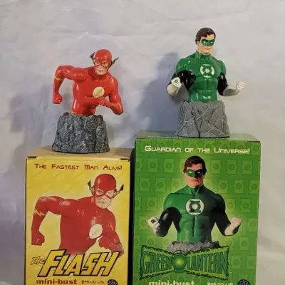 Lot of 2 DC Comics Mini-Bust Statues with Box - The Flash and Green Lantern DC Direct