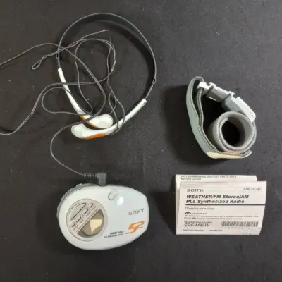 Sony Mega Bass Walkman SRF-M85W 