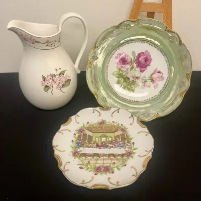 Floral Themed Porcelain & Ceramic - Including The Last Supper Plate 