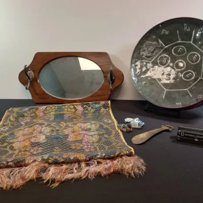 World Traveler's Souvenirs And Decor