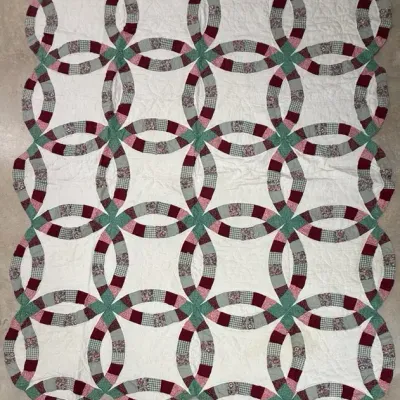 Handcrafted Double Wedding Ring Patchwork Quilt 65” X 80”