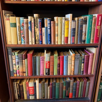 Over 800 hardbound books-- mostly First Editions and early literature--$5 each
